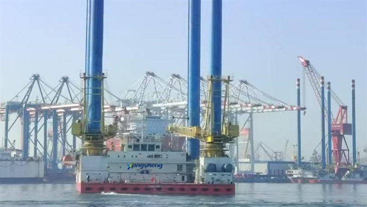 Material Transfer Crane Barge